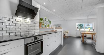 Cozy home in Silkeborg with kitchen