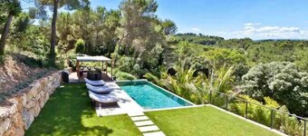 Prestigious Villa with Heated Infinity Pool, Spa & Cinema, private chef, yacht