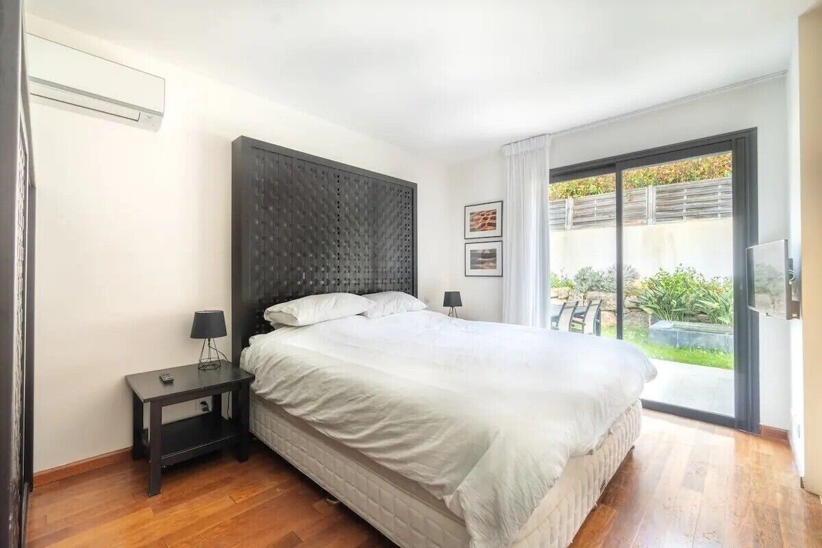 6 camere, ferro/asse da stiro, culla da viaggio, Wi-Fi gratuito