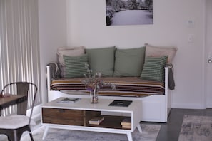 Deluxe Suite, Multiple Beds, Courtyard View, Garden Area | Egyptian cotton sheets, premium bedding, down duvets, pillow-top beds