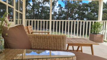 Deluxe Room | Terrace/patio