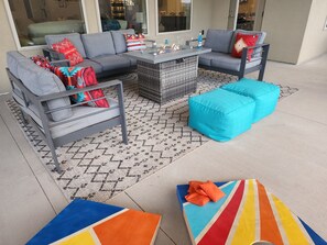 Unclassified image, 2 of 65, button - Adventure House+Hot Tub+Yard+Garage+Sleeps 10 (Page)