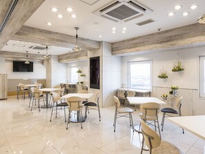 Free daily buffet breakfast - TOYOKO INN Tsubame-Sanjo Ekimae (Tsubame)