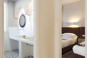 2 bedrooms, iron/ironing board, free WiFi, bed sheets - Dianora attic with view in Florence (Firenze)