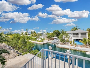 Property grounds - Beautiful House on Canal - minutes to the Atlantic, no bridges (Little Torch Key)