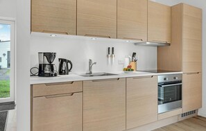 Kühlschrank, Herdplatte, Geschirrspüler