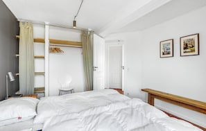 2 bedrooms, free WiFi