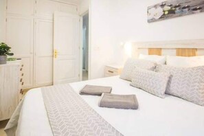2 sovrum, strykjÀrn/strykbrÀda, wi-fi och sÀngklÀder