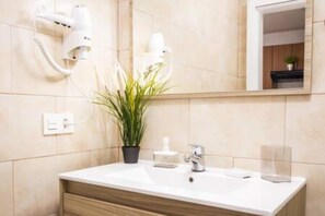 Hair dryer, towels