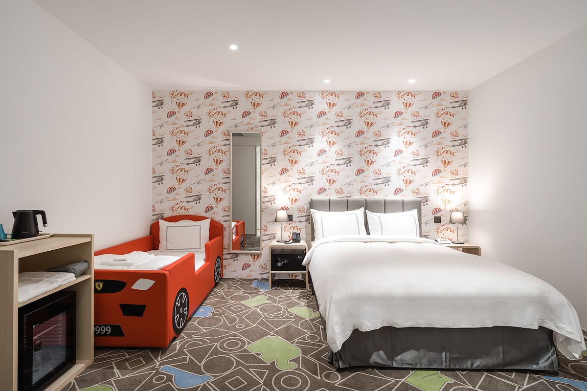 シグネチャー ダブルルーム (small car bed) | 1 室のベッドルーム、セーフティボックス (室内)、WiFi (無料)、ベッドシーツ