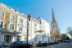 Exterior - Ideal Pimlico 2BR, 10 mins to Victoria & Pimlico Station, by Blueground (London)