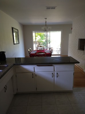 Interior - 3 Bed 2 Bath House San Mateo Next to Lagoon (San Mateo)