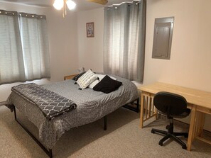 3 chambres, bureau, lit de bébé portatif, accès au Wi-Fi (inclus)