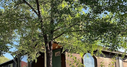 Roomy, 3 bed room house on the South side of town!