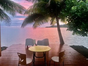 Outdoor dining - Fare Vahine Oviri (Avera)
