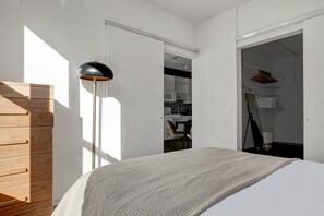 2 slaapkamers, een strijkplank/strijkijzer, wifi, beddengoed