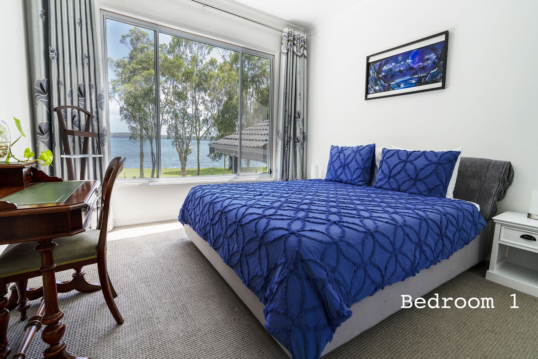 4 bedrooms, desk, iron/ironing board, travel cot