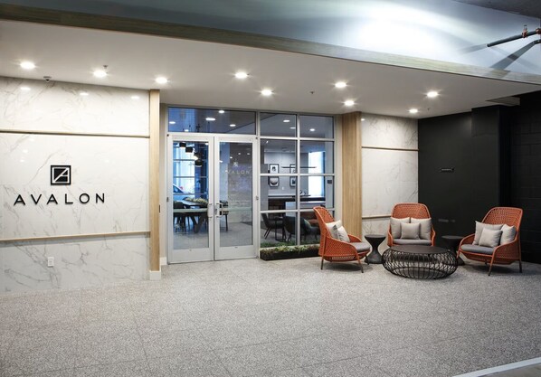 Interior - Sleek Downtown Bellevue 1BR w/ W/D & Storage, near Shops, by Blueground (Seattle)