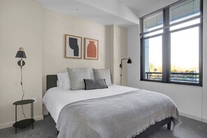 1 bedroom, iron/ironing board, WiFi, bed sheets - Lovely Bethesda 1BR w/ W/D, Gym & Lounge, walk to Metro, by Blueground (Maryland)