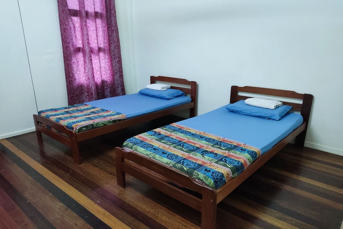 Sistema de insonorización y ropa de cama