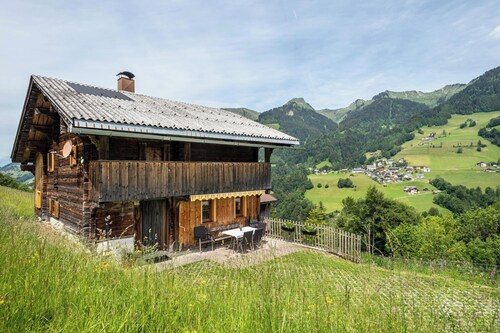 Holiday Home “Knusperhäuschen Höfen-Hüsle” with Mountain View