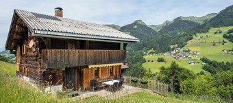 Holiday Home “Knusperhäuschen Höfen-Hüsle” with Mountain View