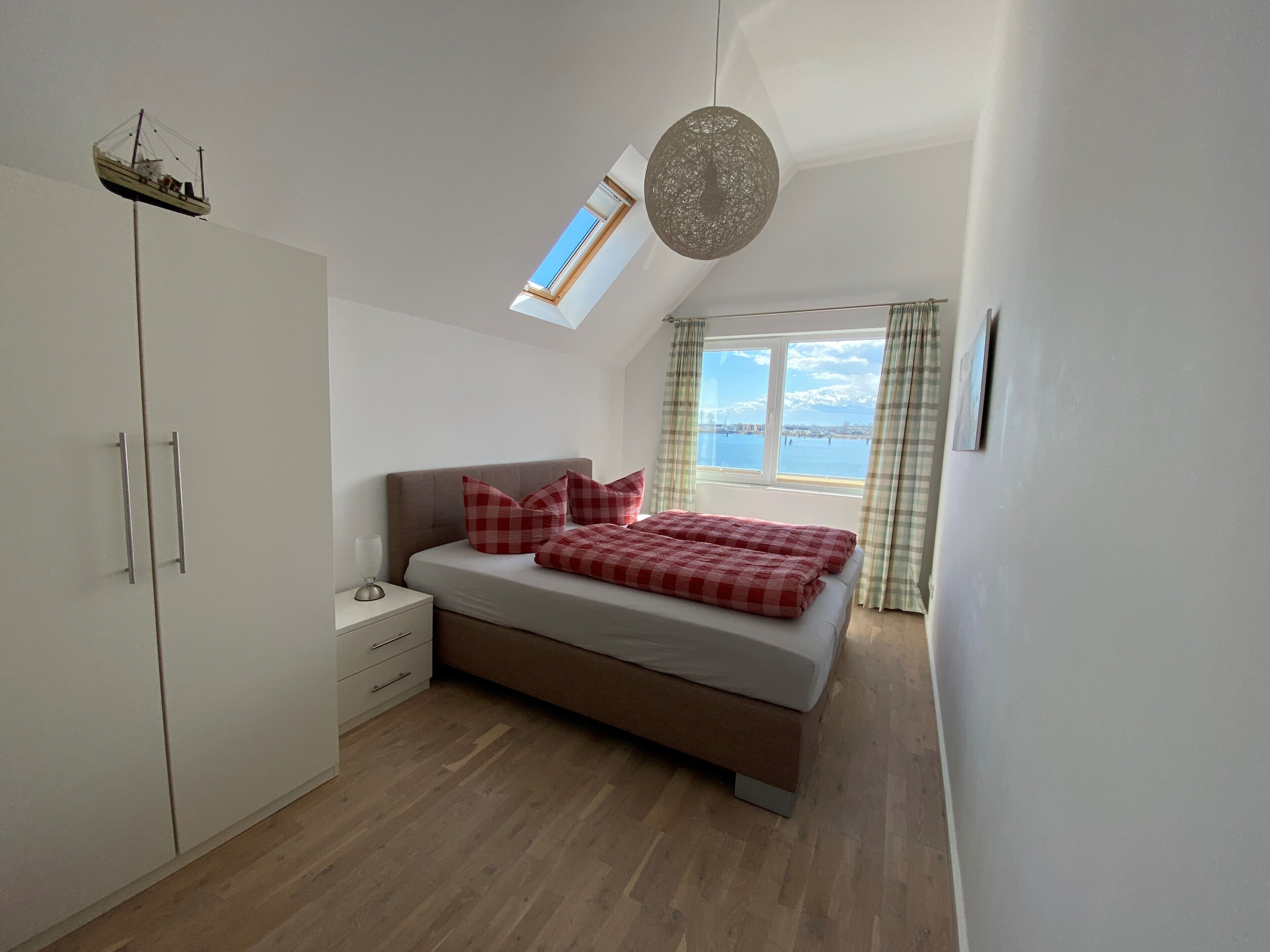 2 Schlafzimmer, Bügeleisen/Bügelbrett, kostenloses WLAN