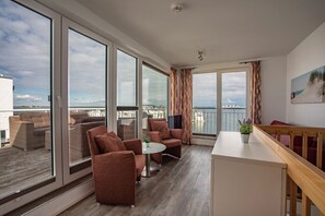 TV, fireplace - Vacation Home "Lootsen Hus by Seeblick Ferien" with Sea View (OstseeResort Olpenitz/ Kappeln)