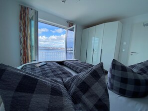 2 bedrooms, iron/ironing board, free WiFi - Vacation Home "Lootsen Hus by Seeblick Ferien" with Sea View (OstseeResort Olpenitz/ Kappeln)