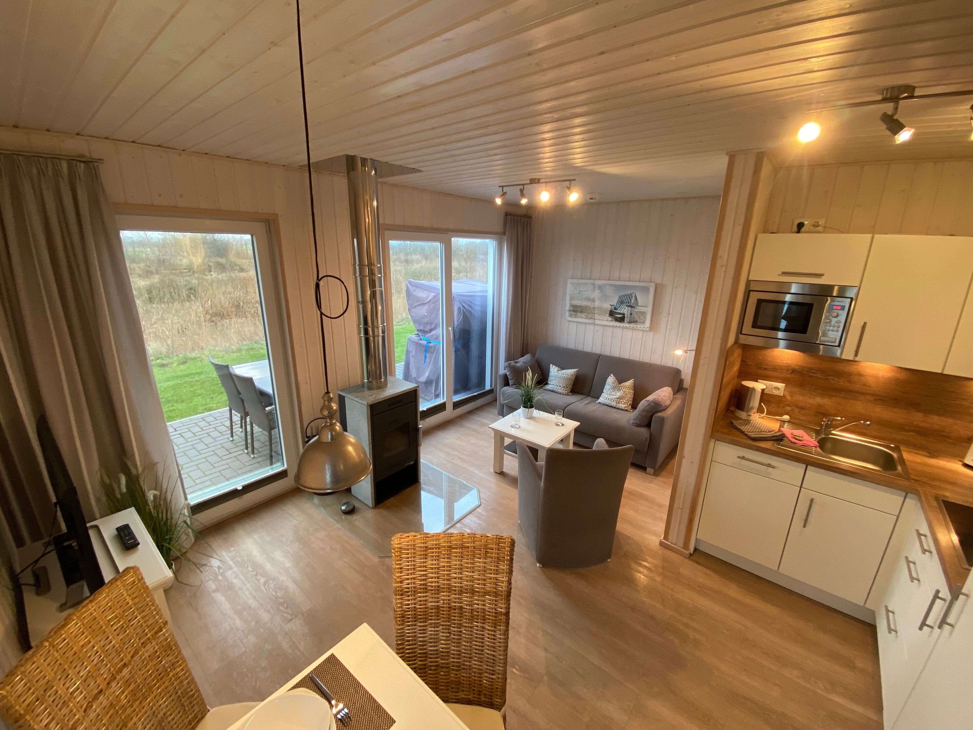 Televisie en een open haard