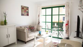 Apartamento, 1 habitación, fumadores, balcón | Sala de estar