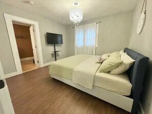 5 chambres, fer et planche à repasser, Wi-Fi, draps fournis