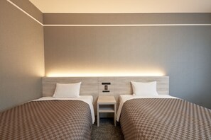 Down duvets, desk, bed sheets - The OneFive Garden Kurashiki (Kurashiki)