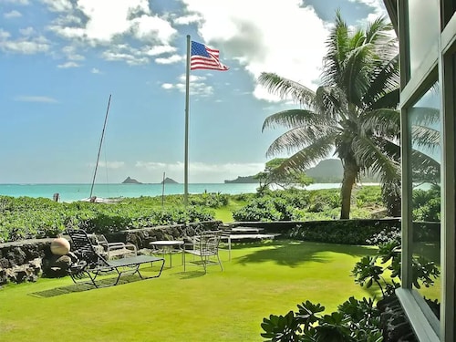 PRIVATE BEACHFRONT RENTAL