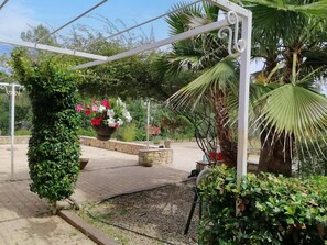 Property grounds - Air-conditioned holiday home with private pool (Saint-Antonin-du-Var)