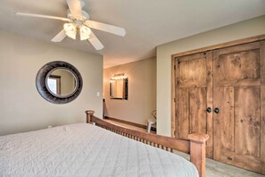 3 bedrooms, iron/ironing board, Internet, bed sheets - Pelican Lake Retreat w/ Fire Pit, Dock & Grill! (Breezy Point)