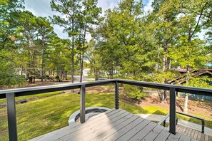 Terrace/patio - Cape Royale Cottage w/ Fire Pit & Water Views (Coldspring)