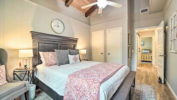 3 bedrooms, desk, laptop workspace, internet