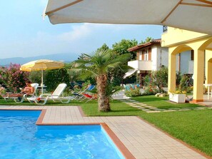 Pool - Holiday Home in Lazise near Gardaland (Lazise)