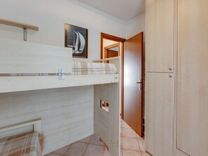 3 bedrooms, WiFi - Retreat at Via Toscanini (Lazise)