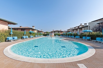 Holiday Home Swimming Pool