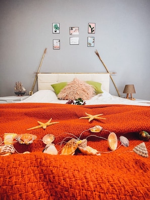 Standard Room | Laptop workspace, bed sheets - Sunny Garden Beach & Hotel (Bodrum)