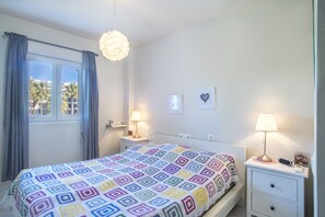 2 bedrooms, free WiFi, bed sheets - Apartment 'Mi Capricho' with Sea View, Wi-Fi and Air Conditioning (Mijas Costa)