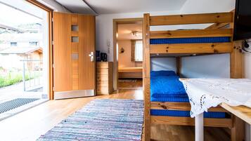 1 bedroom, free WiFi, bed sheets