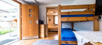 Apartment "Issingerhof 2" with Mountain View, Terrace & Wi-Fi
