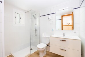 تجهيزات دش، مجففات شعر، مناشف