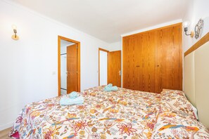 1 bedroom, free WiFi, bed sheets - Apartment "Felipe 2-1" with Pool, Wi-Fi, Garden & Terrace (Tourist Taxes Included) (Cala Dor)