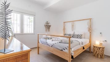 3 slaapkamers, een strijkplank/strijkijzer, gratis wifi, beddengoed