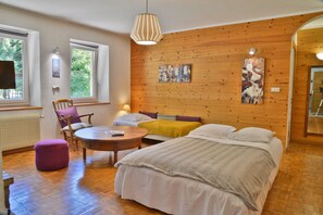 1 bedroom, free WiFi, bed sheets