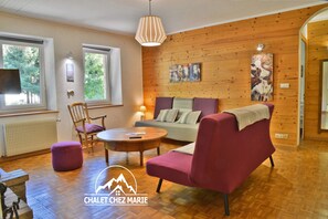 Télévision, cheminée